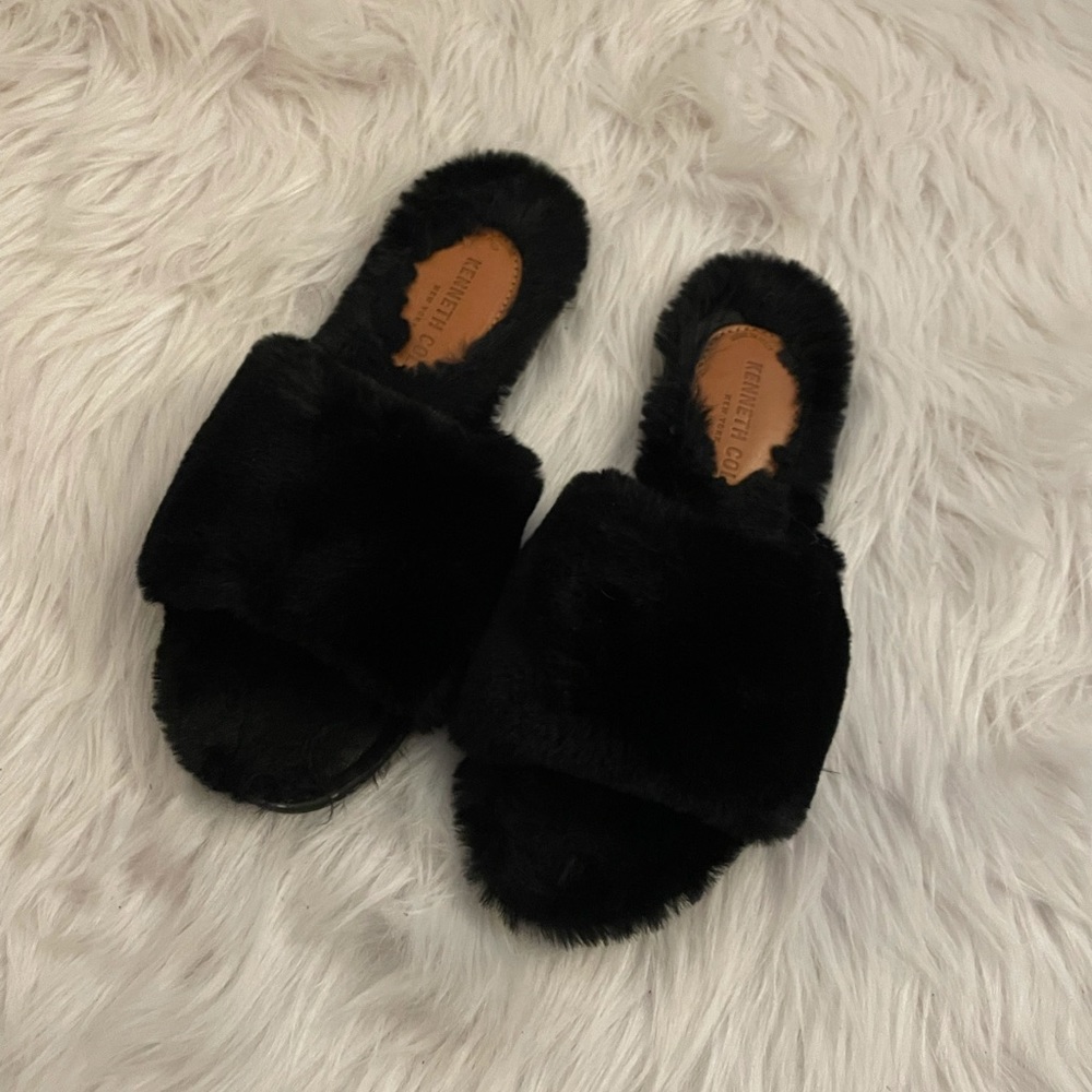 Kenneth Cole Slides